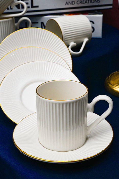 Hermia Juego de Tazas de Café Blanco y Dorado (12 Piezas) de Porcelana